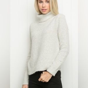 Brandy Melville Sweater